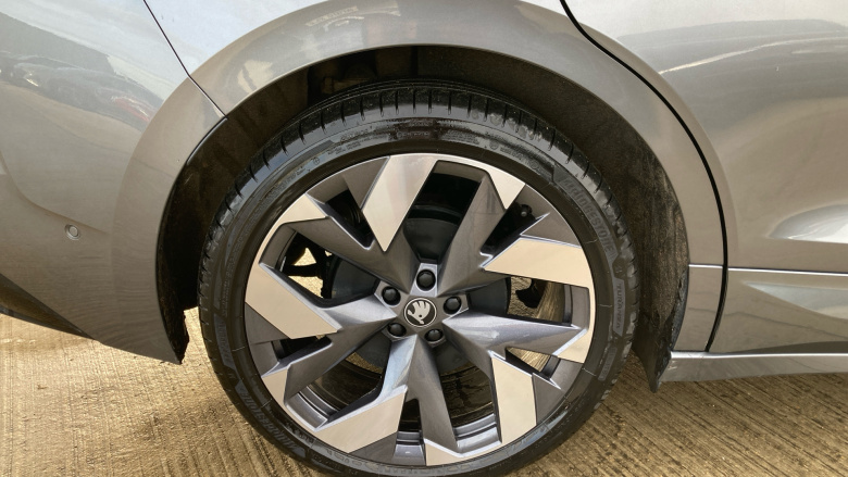 Skoda Enyaq 250kW vRS 84kWh 4x4 5dr Auto Electric Estate